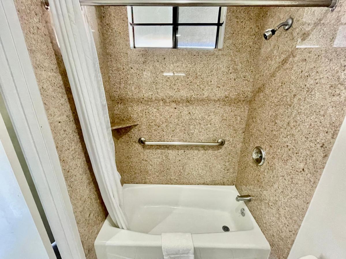 Rodeway Inn Santa Ana Zewnętrze zdjęcie