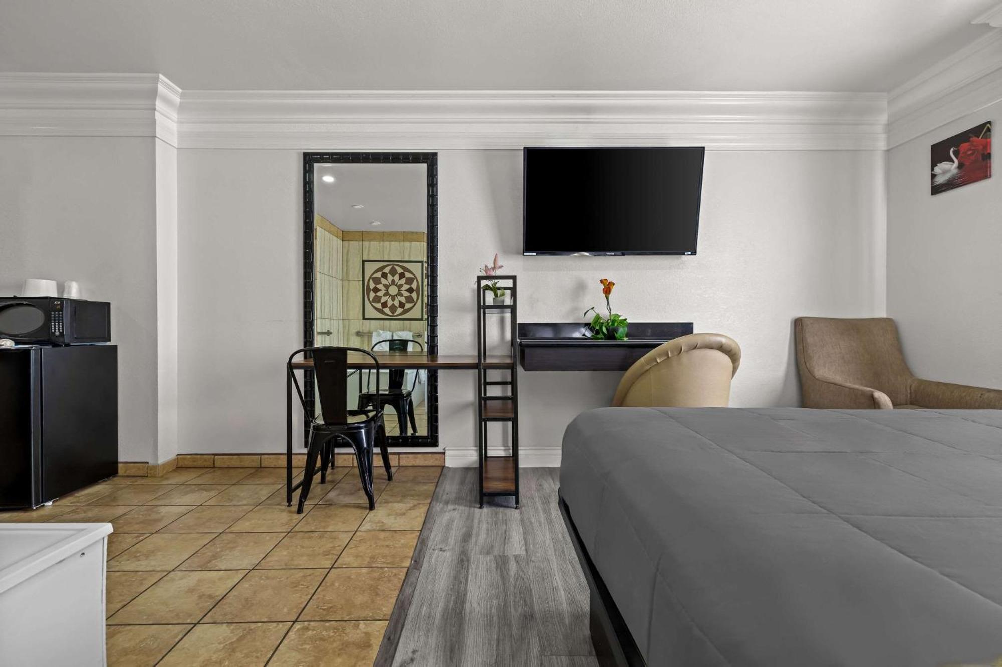 Rodeway Inn Santa Ana Zewnętrze zdjęcie